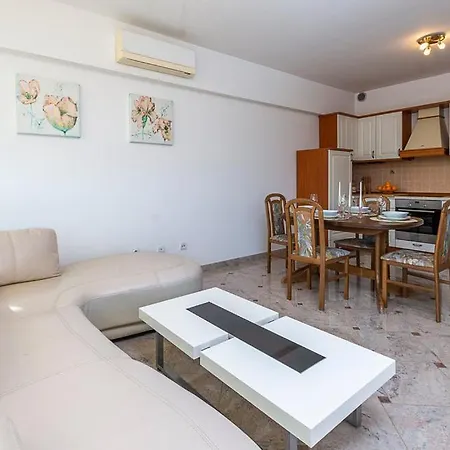 Roko Apartament *